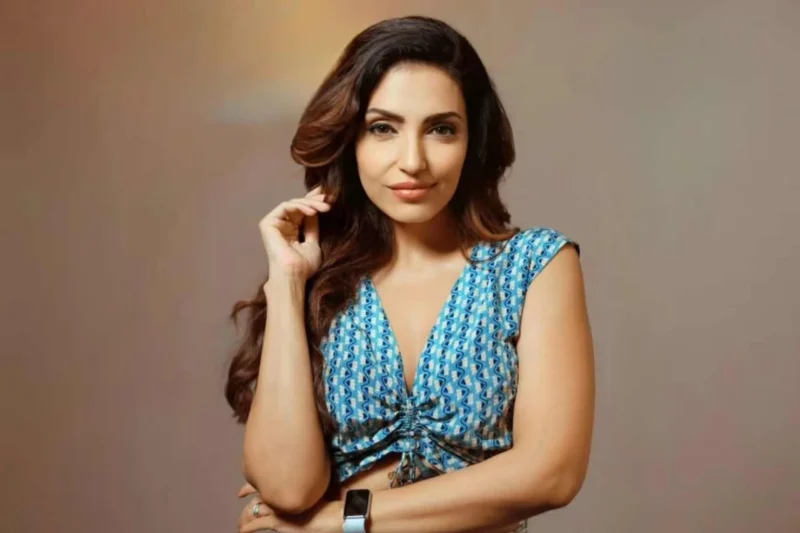 Navina Bole Biography: Height, Net Worth, Age, Nationality, Religion