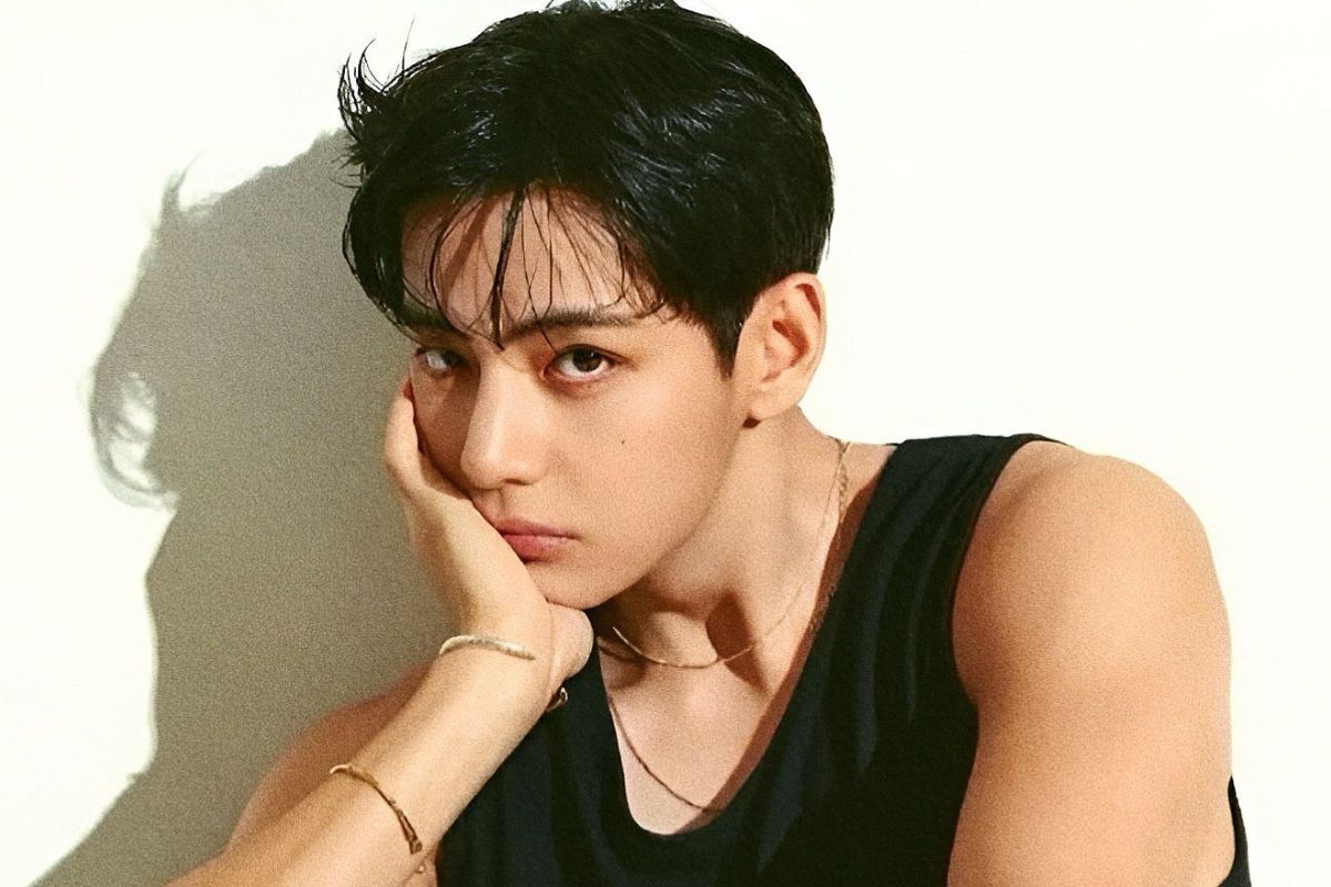 V (BTS) Biography